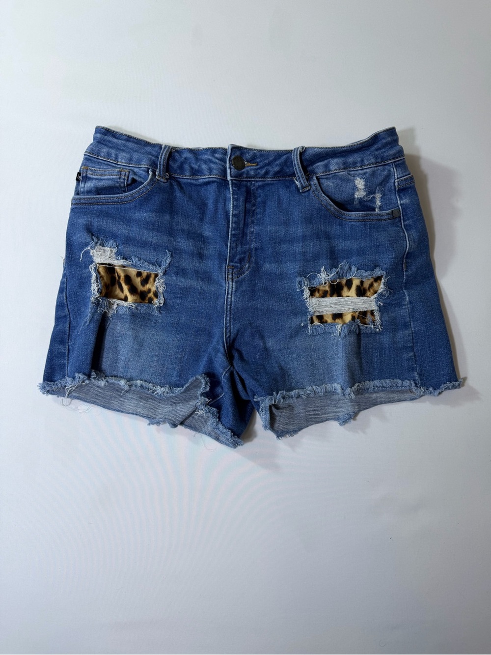 Judy Blue Distressed Cutoff Shorts Frayed Hem Women's XL Denim Animal Print